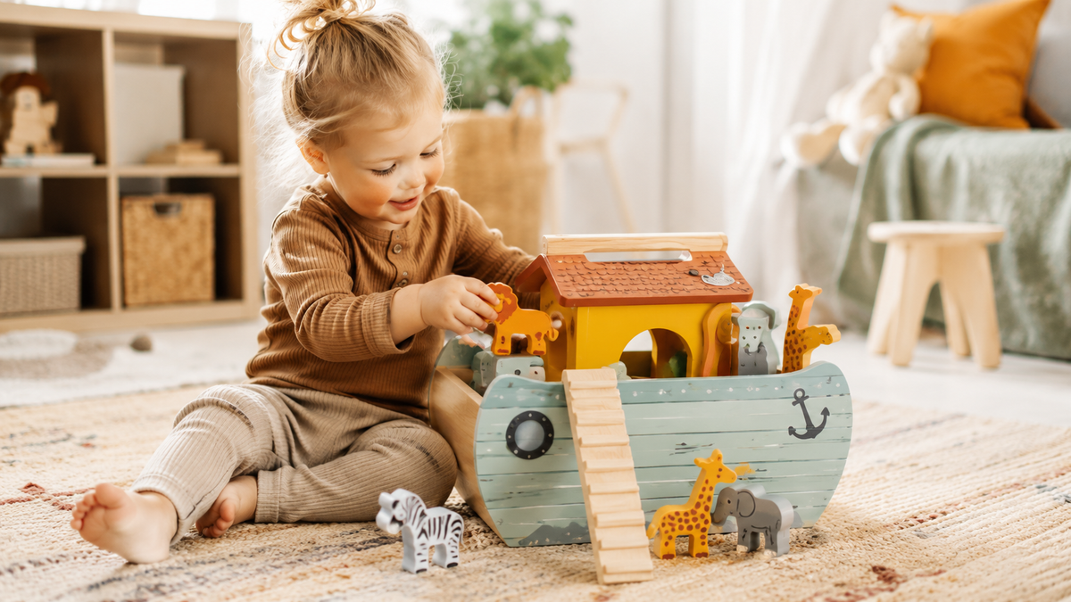 Arca lui Noe pentru copii: cum transforma o jucarie simpla joaca intr-o experienta educativa