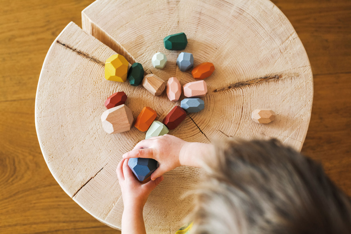 Cuburi de Echilibru Montessori – Set 18 Piese din Lemn cu Forme Neregulate, Stivuire Provocatoare, Culori Moderne, Pietre de Meditație