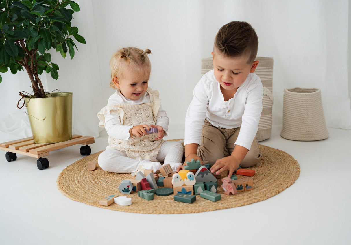Cuburi de Construcție "Dino" FSC 100% – Set 50 Piese din Lemn Certificat, 6 Figurine Dinozauri T-Rex, Stegozaur, Triceratops