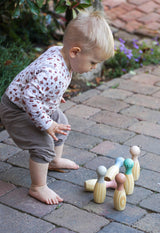 Joc Bowling "Garden Buddies" – Set din Lemn cu 6 Popice și 2 Bile, Animale Grădină, Sacoșă de Transport, Pentru Interior și Exterior