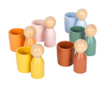 Pahare de Sortare Montessori cu Figurine – Set din Lemn Certificat FSC, 6 Figurine și 6 Pahare Colorate, pentru Sortat și Învățat Culori