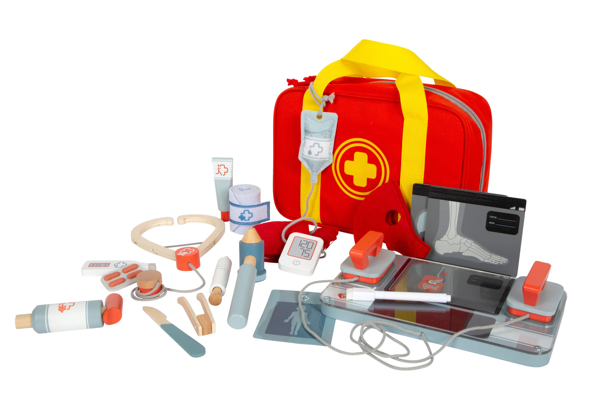 Set doctor Small Foot cu geanta și accesoriile expuse