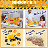 Sensory Bin: Construction Zone - Cutie Senzorială Completă cu Nisip Magic, Vehicule, Muncitori și Accesorii Diverse
