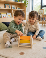 Tobă Rotativă Montessori – Jucărie din Lemn Certificat FSC cu Bilă Sonoră, 5 Fețe Colorate, pentru Bebeluși, Sunet și Mișcare